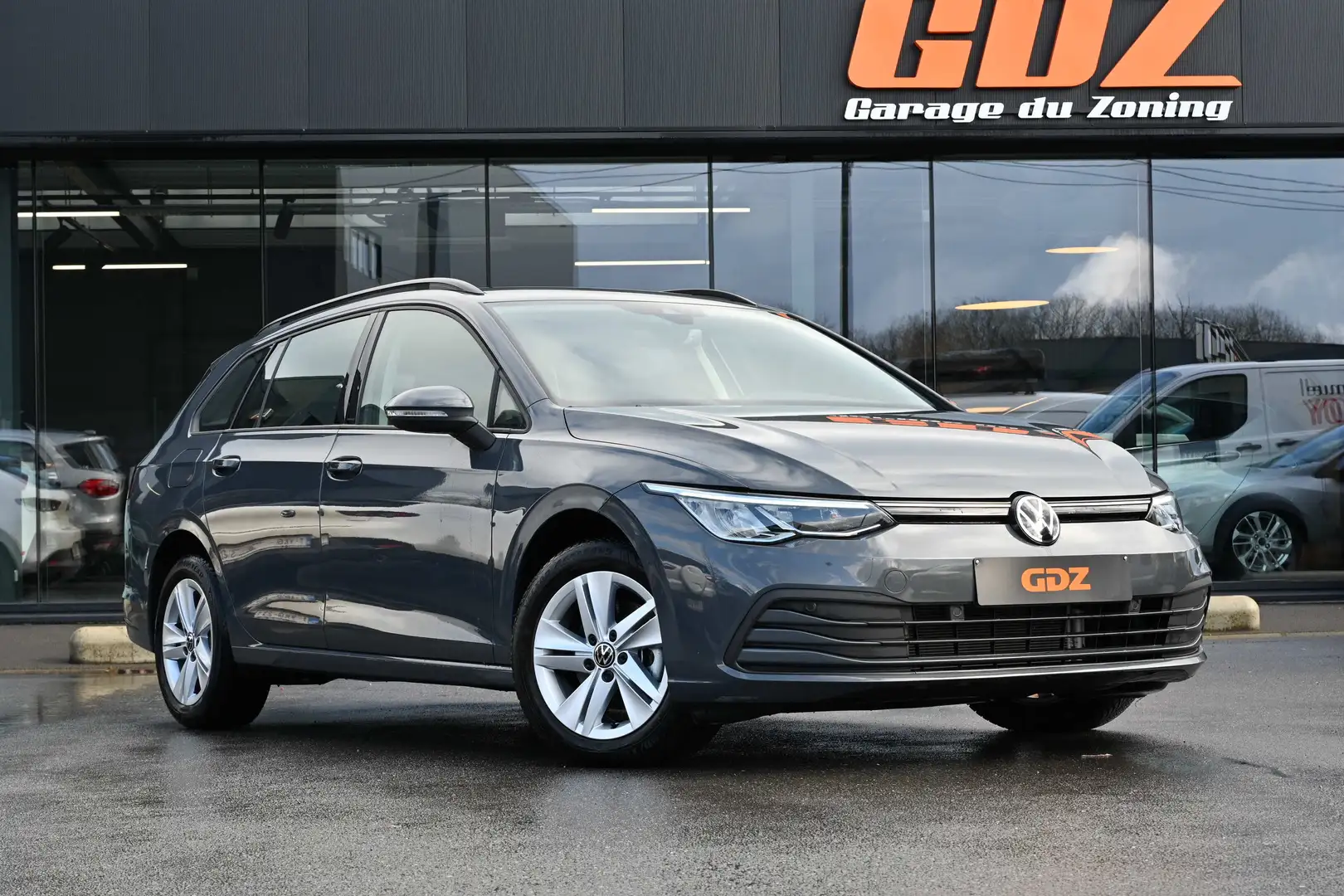 Volkswagen Golf Variant SW 1.0 eTSI 110 Life Business DSG Gris - 1