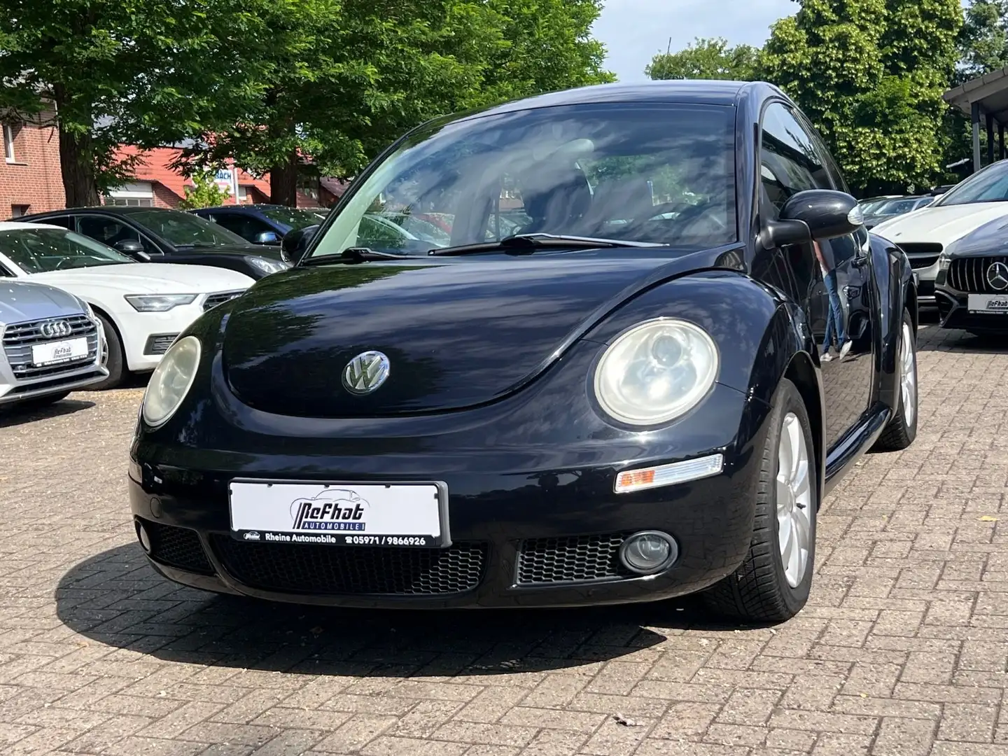 Volkswagen New Beetle Lim. 1.6 Schwarz - 1
