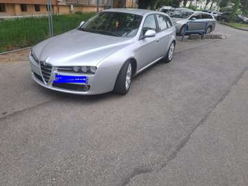 2.4 JTDm Distinctive QTronic