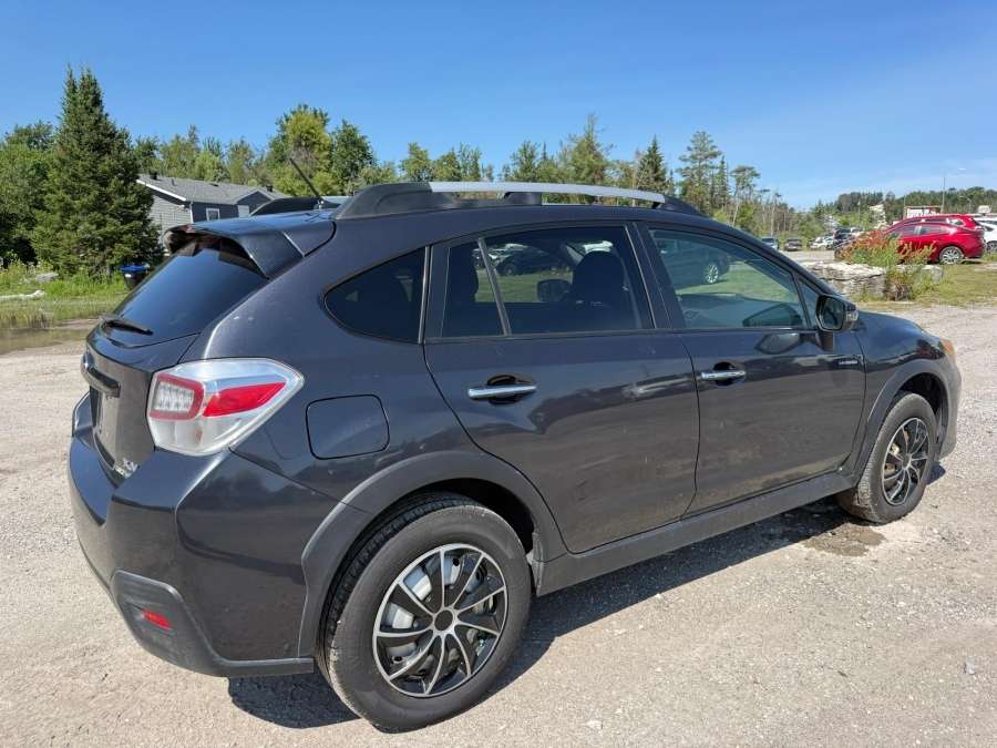 2015 Subaru XV HYBRID | CLEAN CARFAX — photo 1
