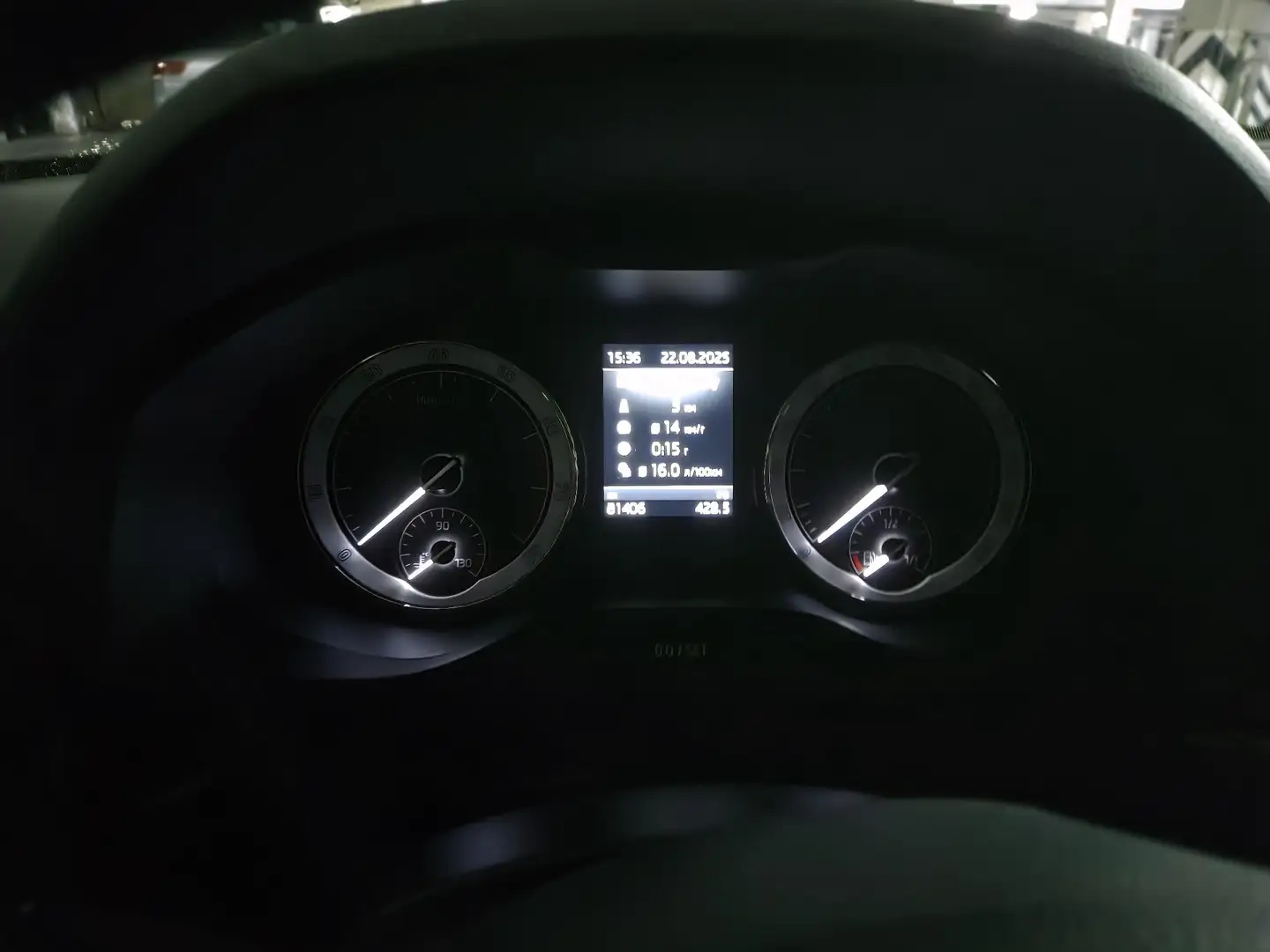 Skoda Superb Combi 1.8 TSI DSG L&K - 1