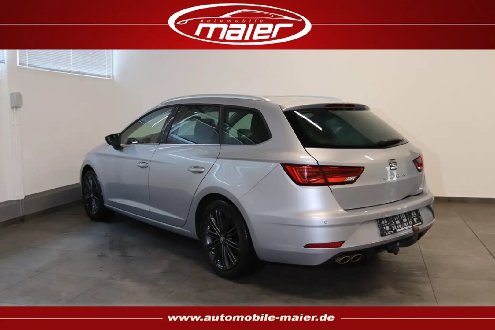 SEAT Leon 1.5 TSI Xcellence-Virtual-Pano-Navi-AHK-PDC Silber - 2
