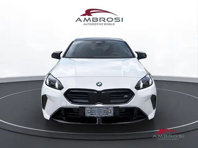 BMW 1 Series view 7