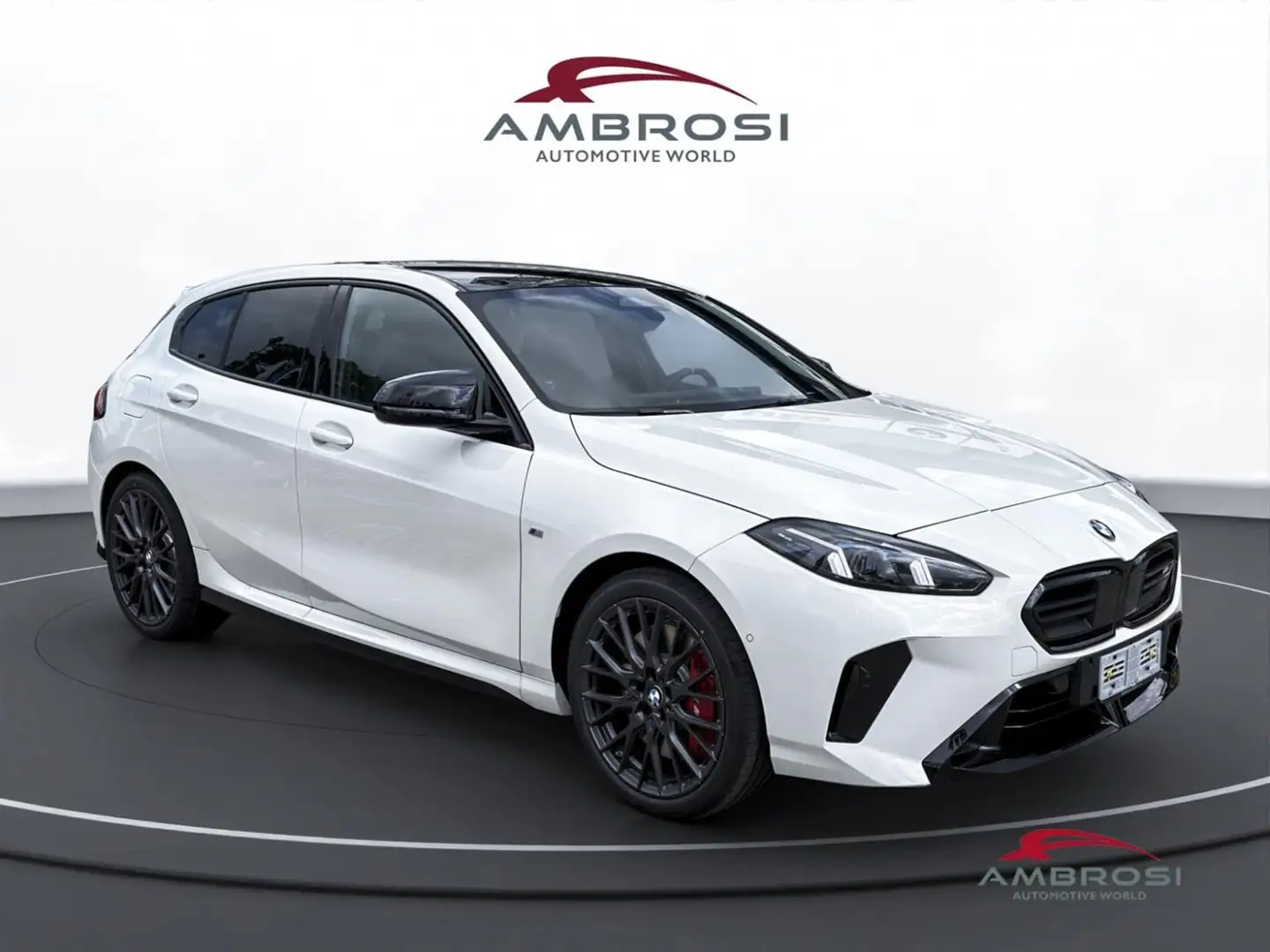 BMW M1 M135 xDrive Msport Pro Premium Package Weiß - 2