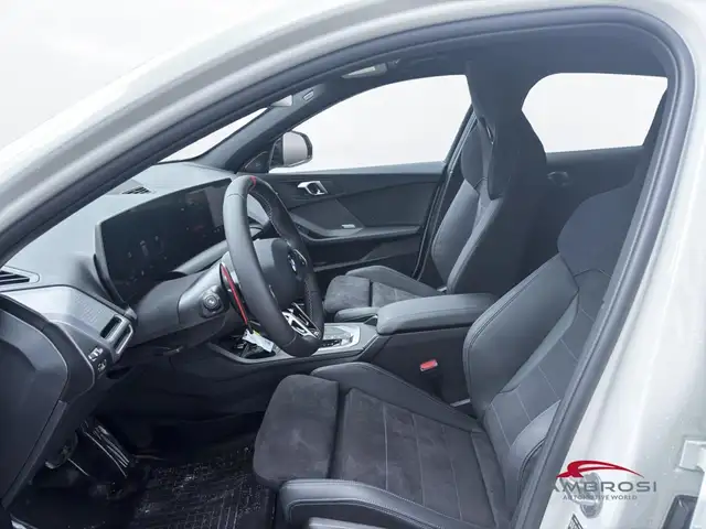 BMW 1 Series view 10