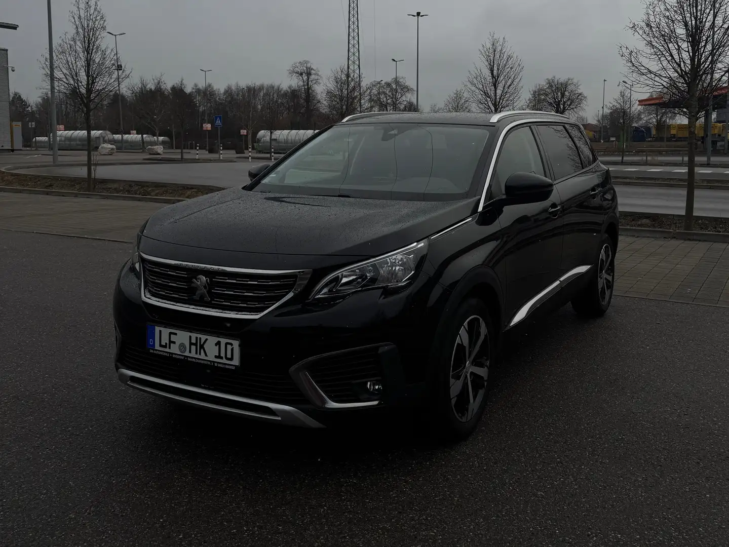Peugeot 5008 5008 PureTech 130 Allure Schwarz - 1