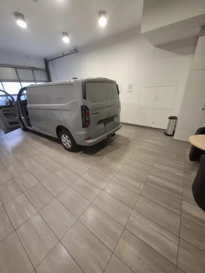 Ford Transit Custom Transit Custom 320 L2H1 PKW VA Limited Grau - 2