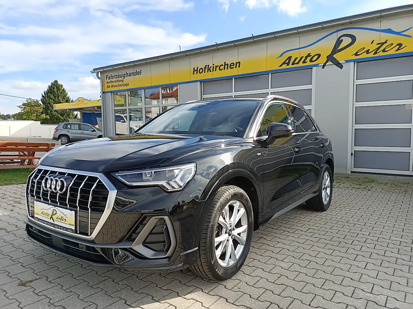 Audi Q3 40 TFSI quattro S-tronic S-line *LED*AHV*RFK*GRA Schwarz - 1