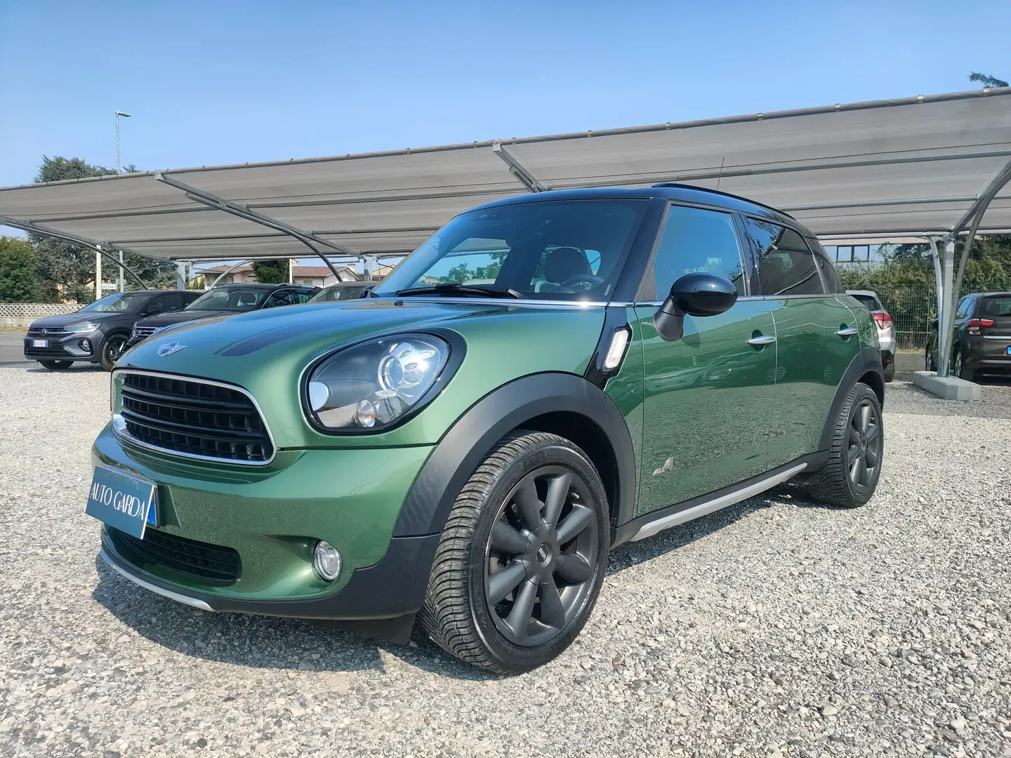 MINI Cooper D Countryman 2.0 Park Lane Plus all4 auto NEOPATENTATI Vert - 1