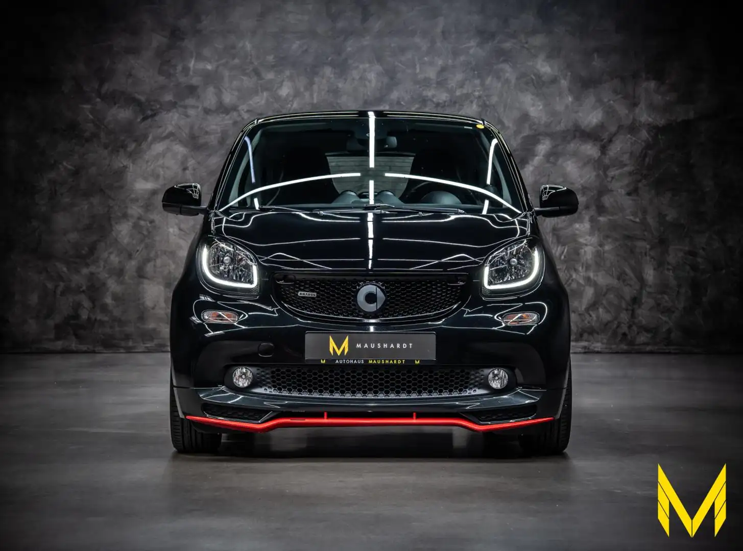 smart forTwo coupe BRABUS Xclusive: tailored BLACKnRED Schwarz - 2