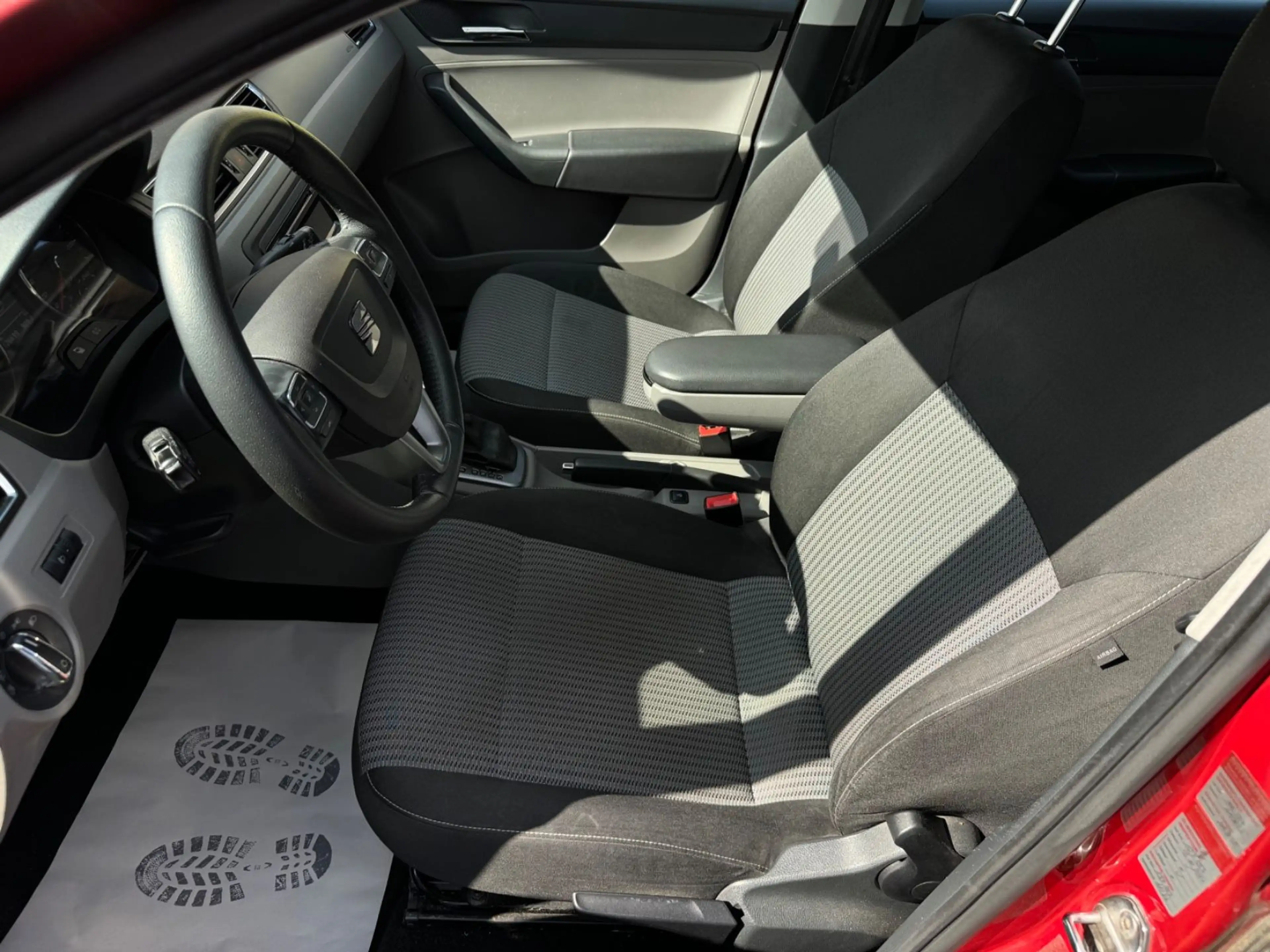 SEAT Toledo 1.4 TSI Style Salsa DSG -2.Hand-S.heft! — photo 9