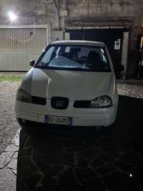 SEAT Arosa 1.0 – 2003 • 180.000 km • €700