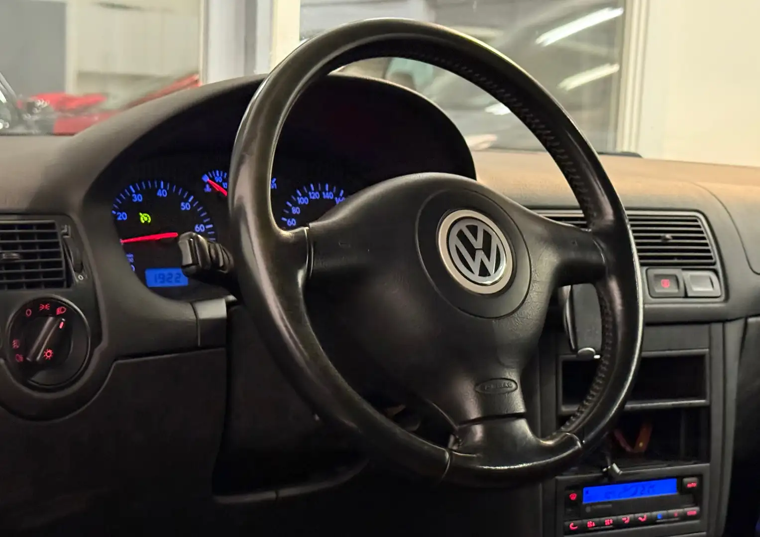 Volkswagen Golf 1.6-16V Highline|NAP|NweAPK|147DKM!|NweDBRiem|Airc Schwarz - 2