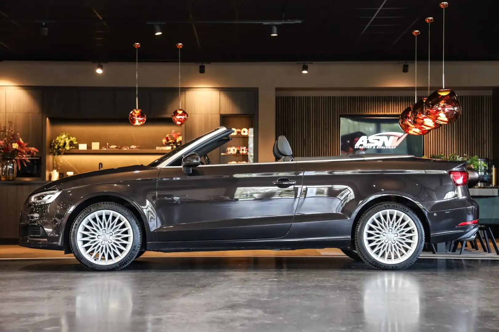 Audi A3 Cabriolet 1.4 TFSI Pro Line Plus, 150 PK, MMI/Navi Bruin - 2