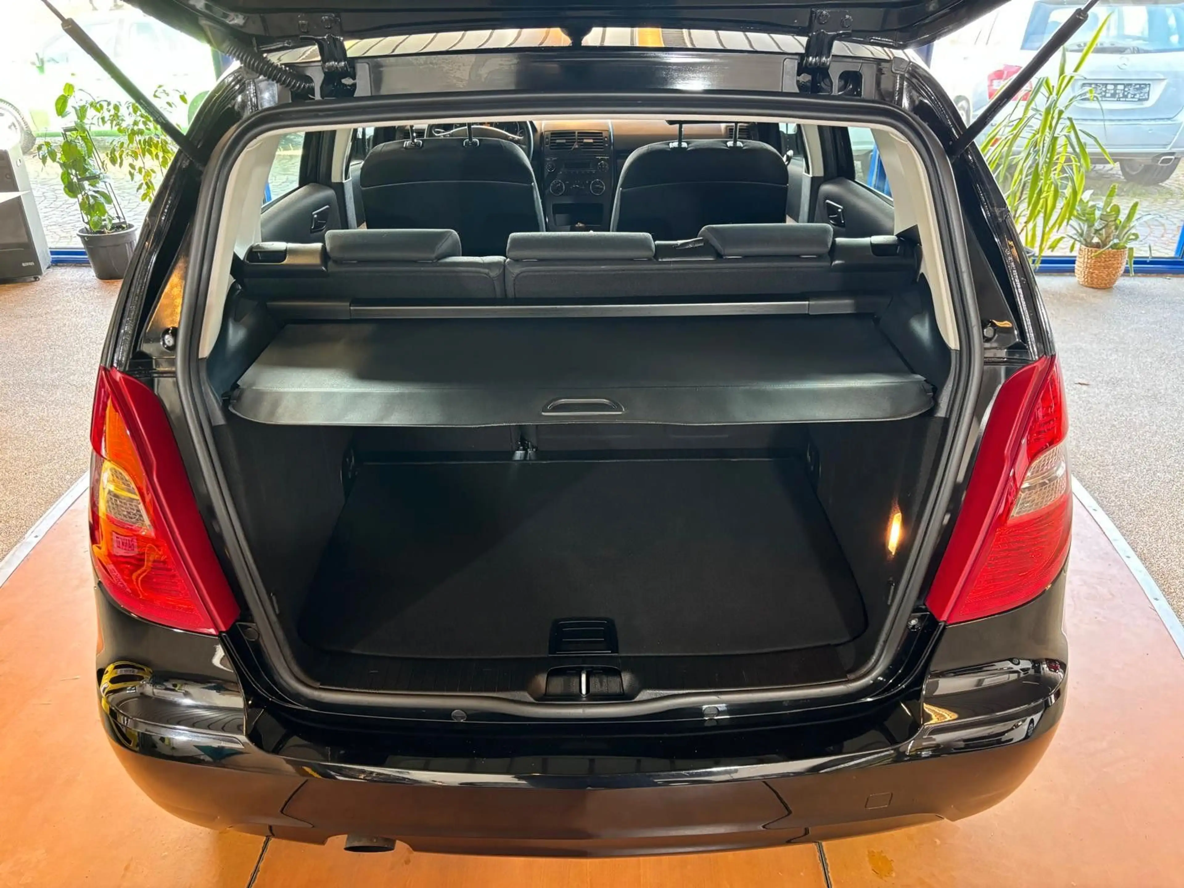 Mercedes-Benz A 150 / Automatik / 64TKM /  Klima / Tempomat — photo 11