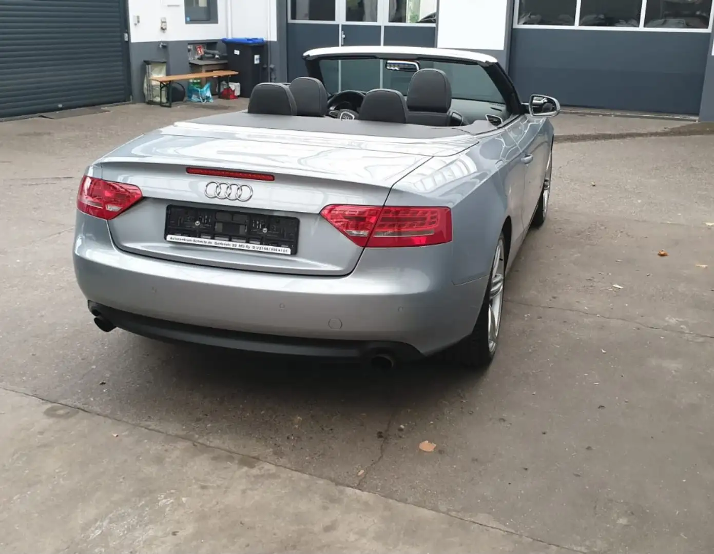 Audi A5 2.0 TFSI (132kW) S line mit Motorschaden Grau - 2