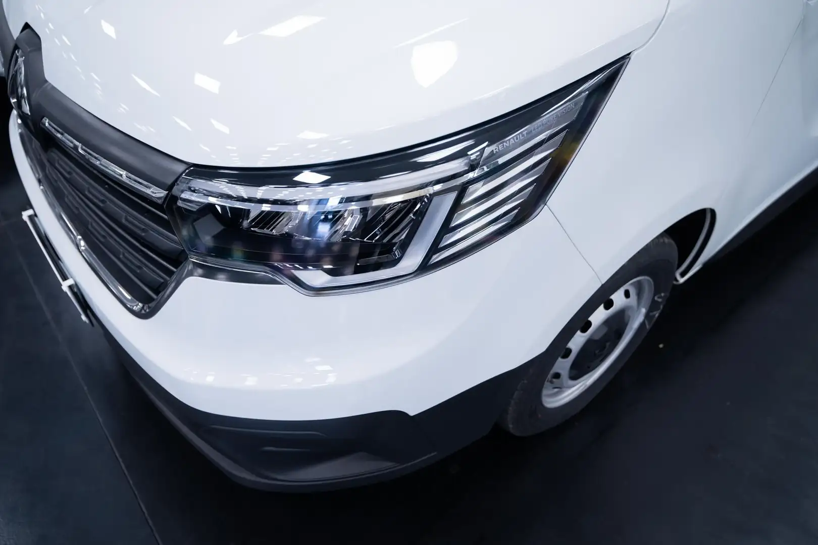 Renault Trafic IV 27 2022 T27 2.0 dci 110cv L1H1 Ice Bianco - 2