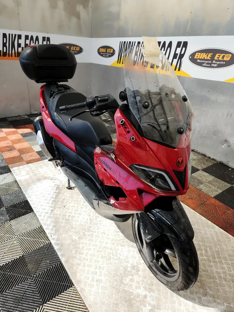 Malaguti Madison 300 Rosso - 1