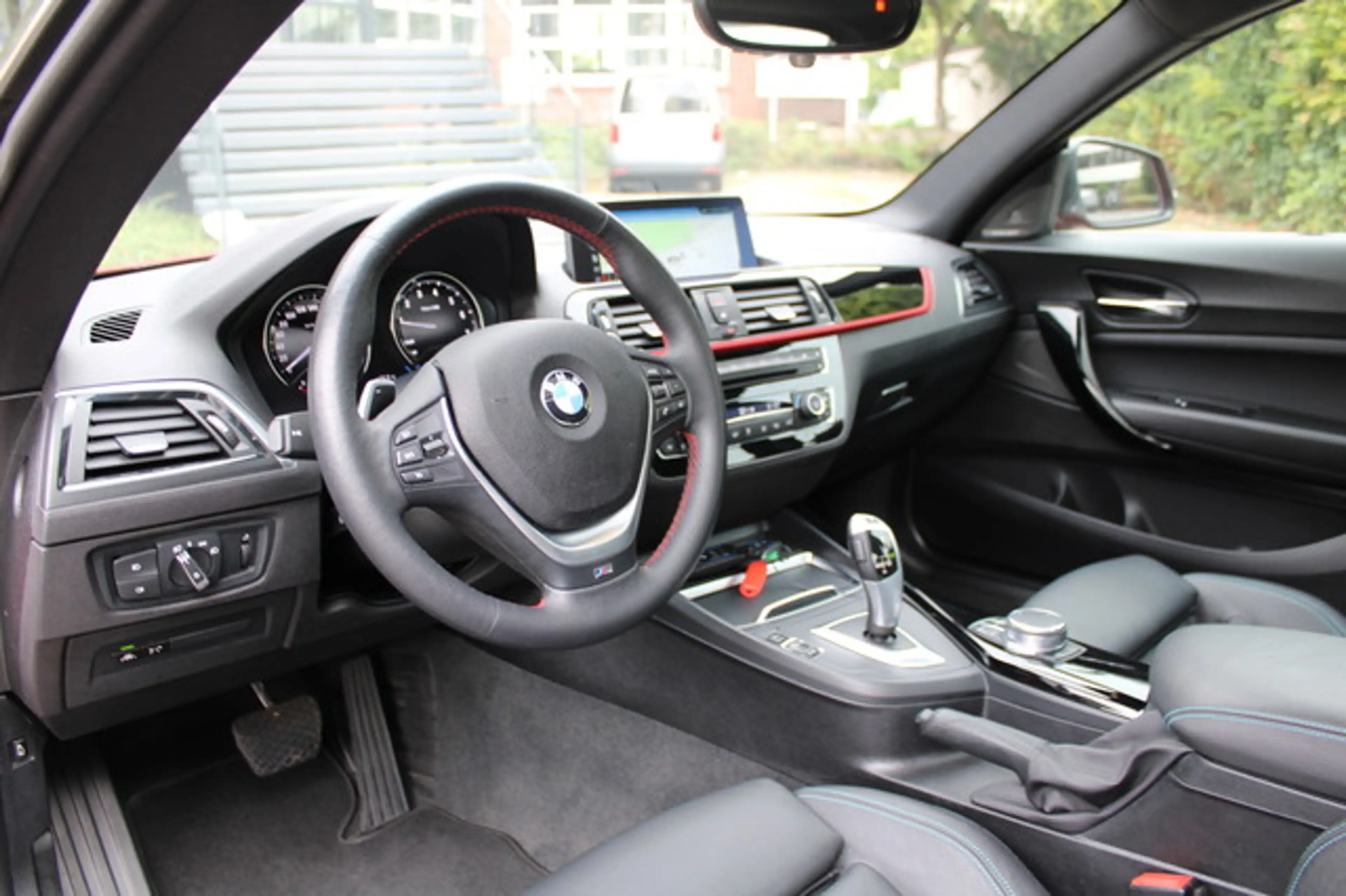 BMW 230 i xDrive Sport Line Aut. Leder/Navi/Kamera — photo 7
