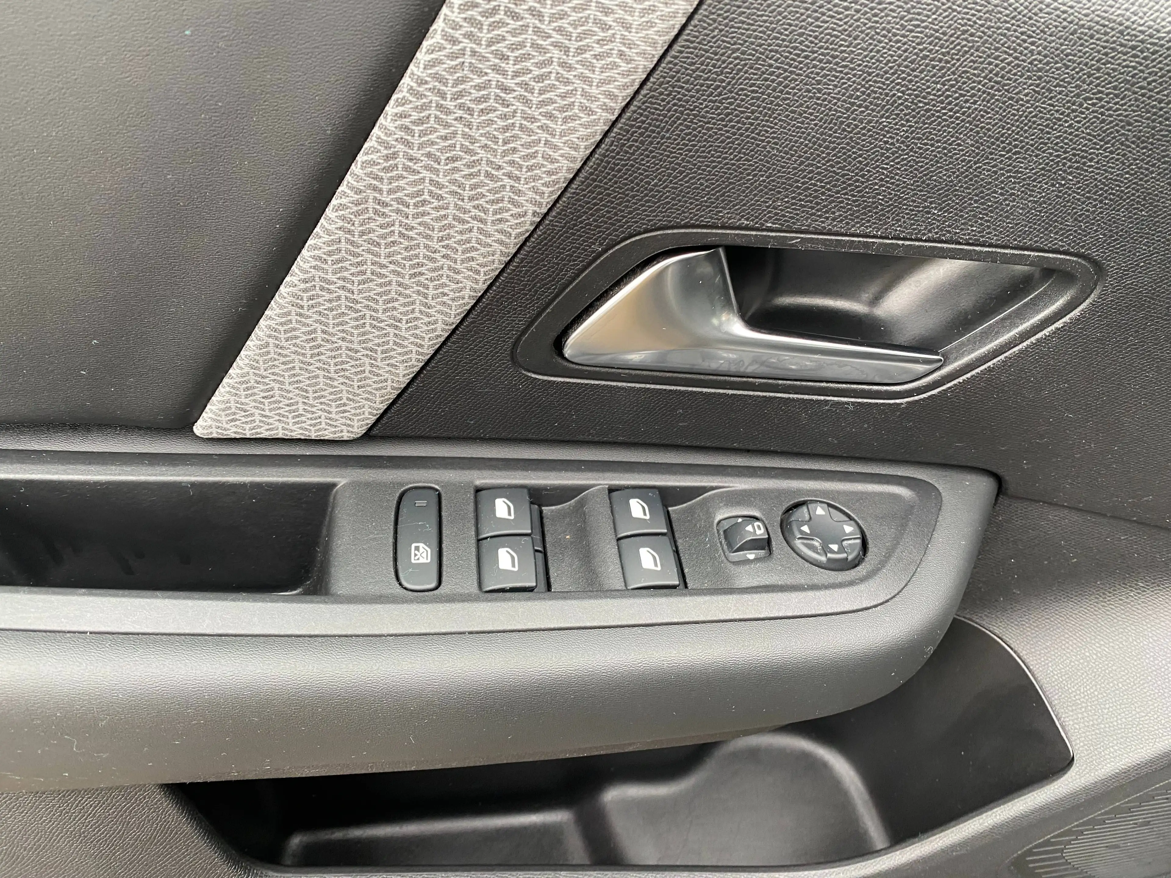 Citroen C4 Shine Automatik — photo 14