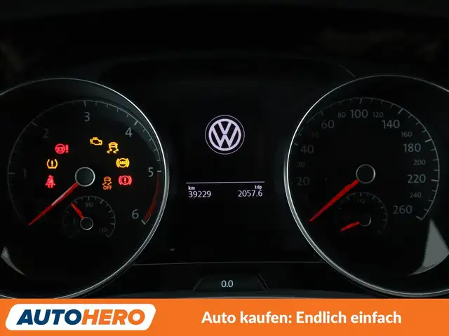 Volkswagen Touran view 20