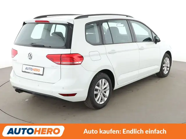Volkswagen Touran view 6