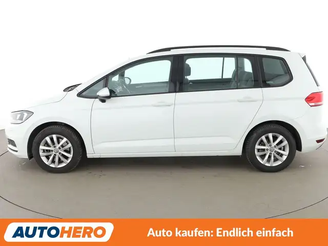 Volkswagen Touran view 3