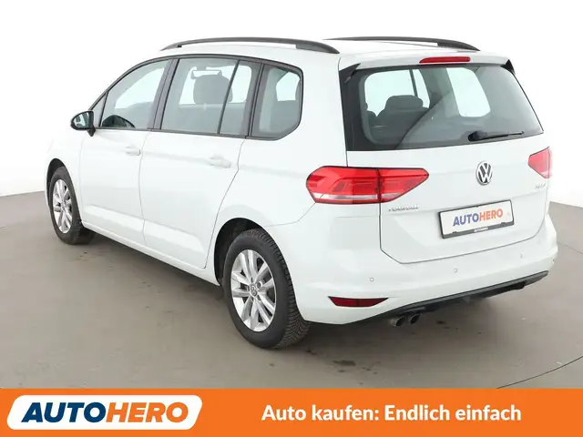 Volkswagen Touran view 4
