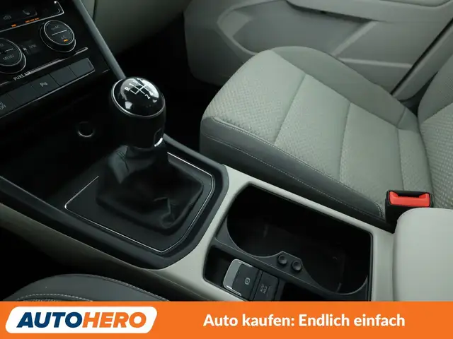 Volkswagen Touran view 23