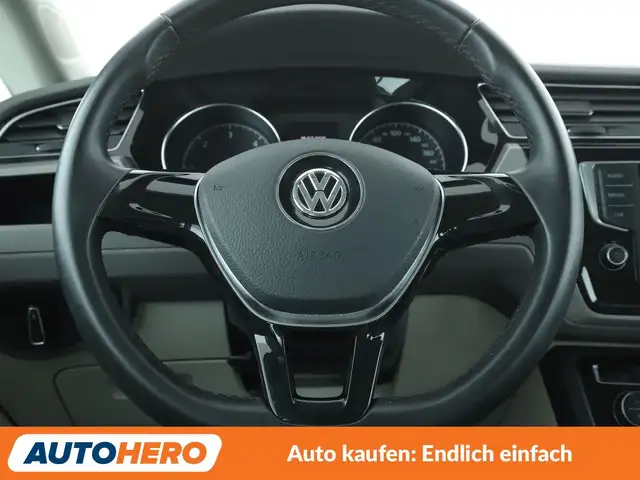 Volkswagen Touran view 19
