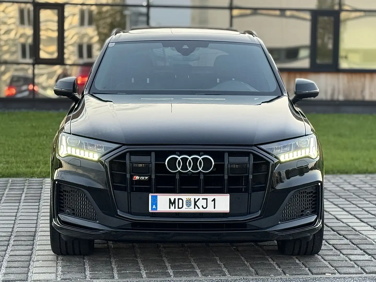 Audi SQ7 4,0 TDI V8 *PANO, ASSISTENTEN, MATRIX, LUFT, BOSE* Schwarz - 2