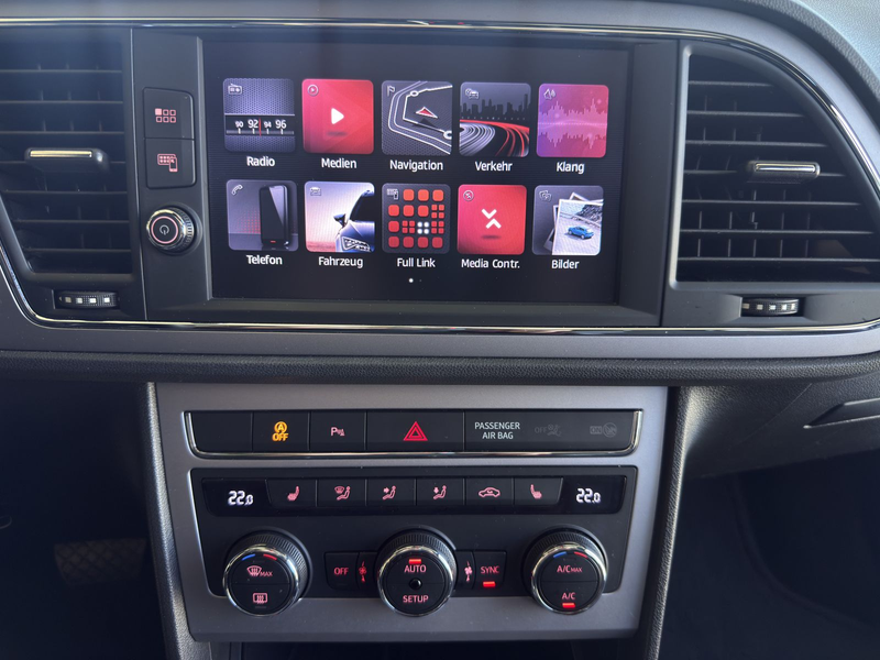 SEAT Leon 1.5 TSI Xcellence AHK*PANO*LED*DAB*RFK*BEAT — photo 13