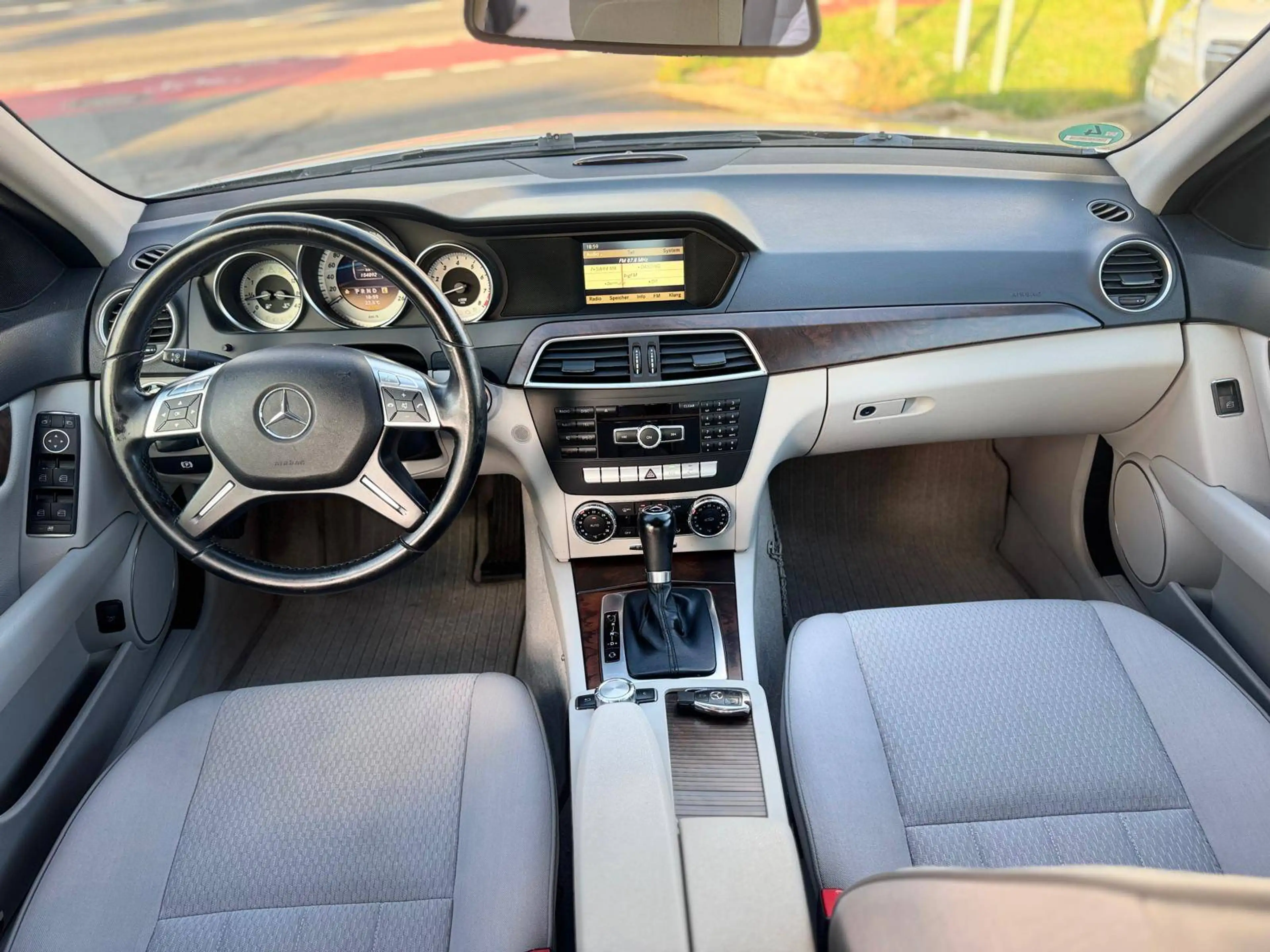 Mercedes-Benz C 180 C 180 CGI BlueEfficiency (204.049) — photo 10