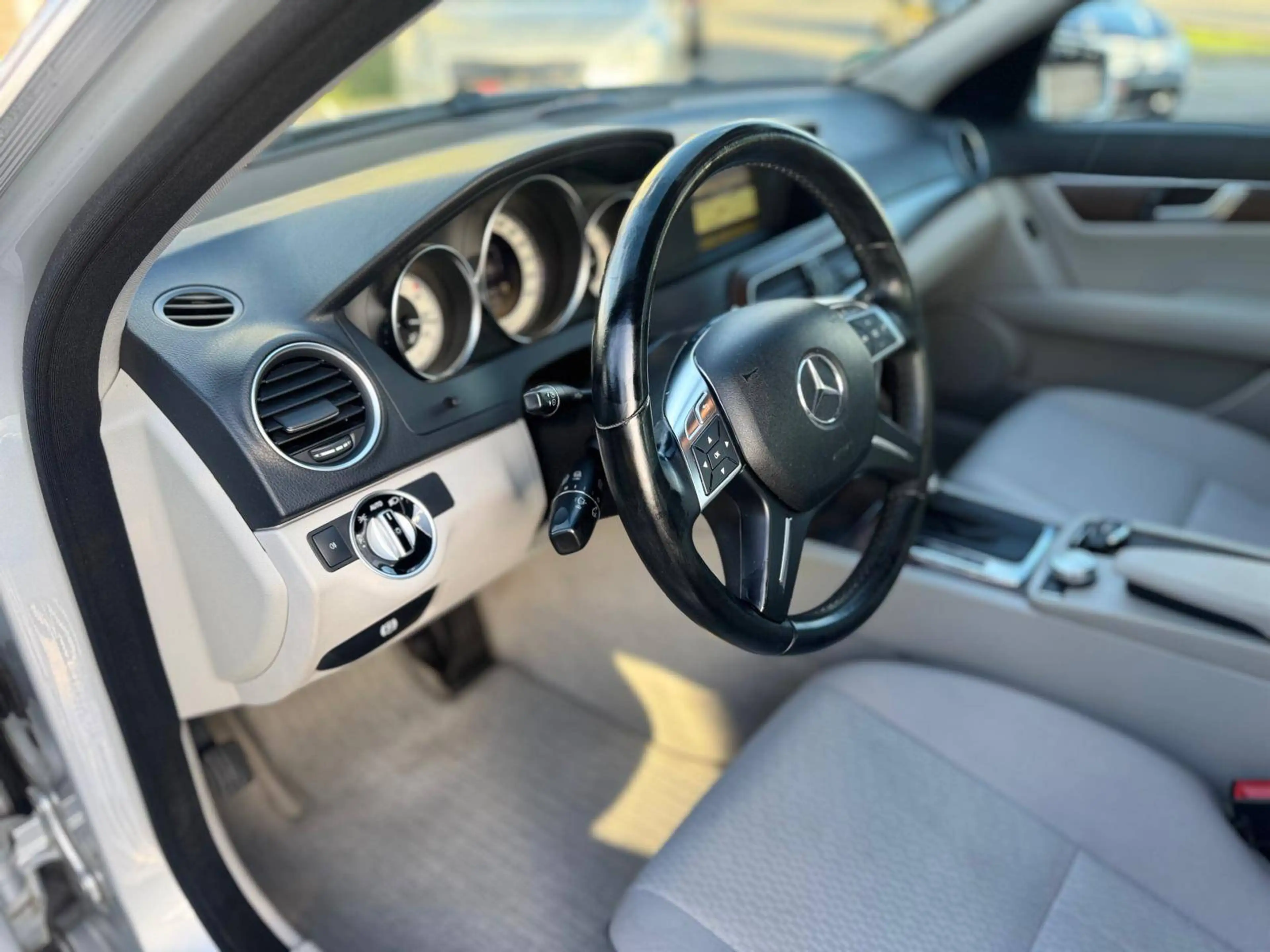 Mercedes-Benz C 180 C 180 CGI BlueEfficiency (204.049) — photo 11