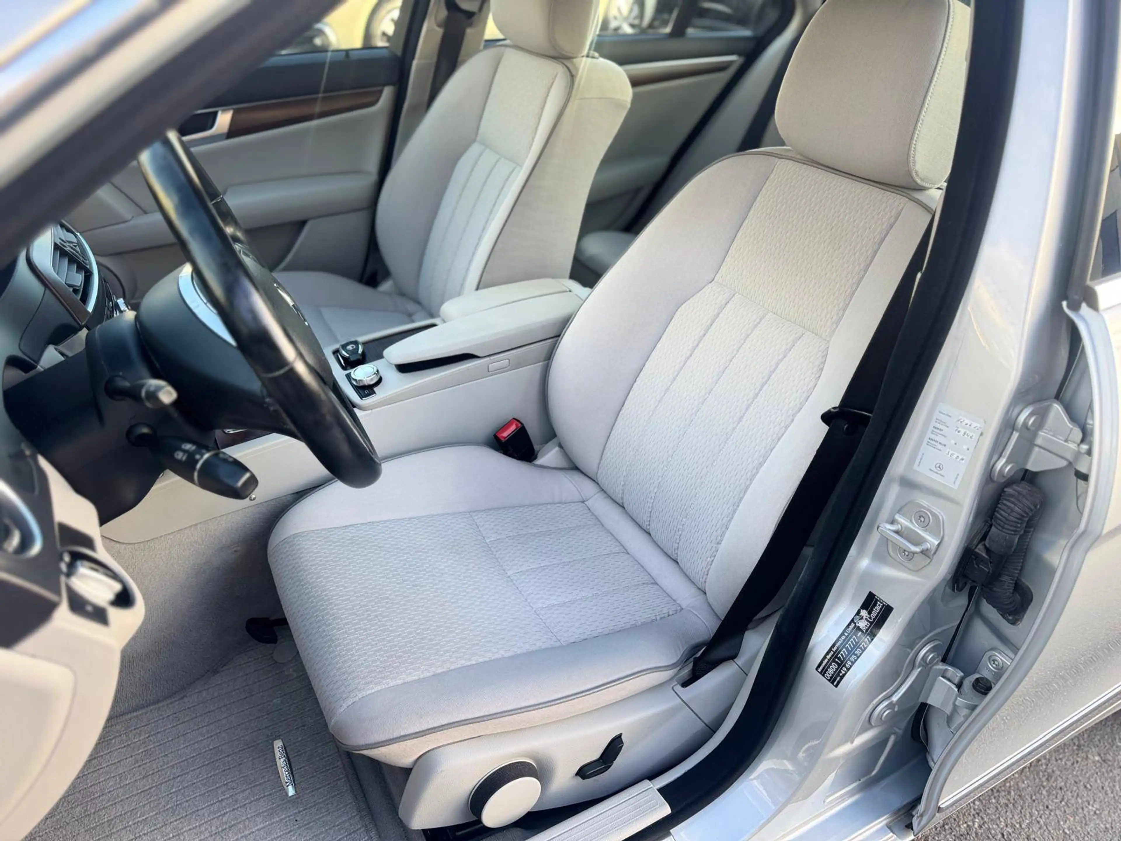 Mercedes-Benz C 180 C 180 CGI BlueEfficiency (204.049) — photo 9