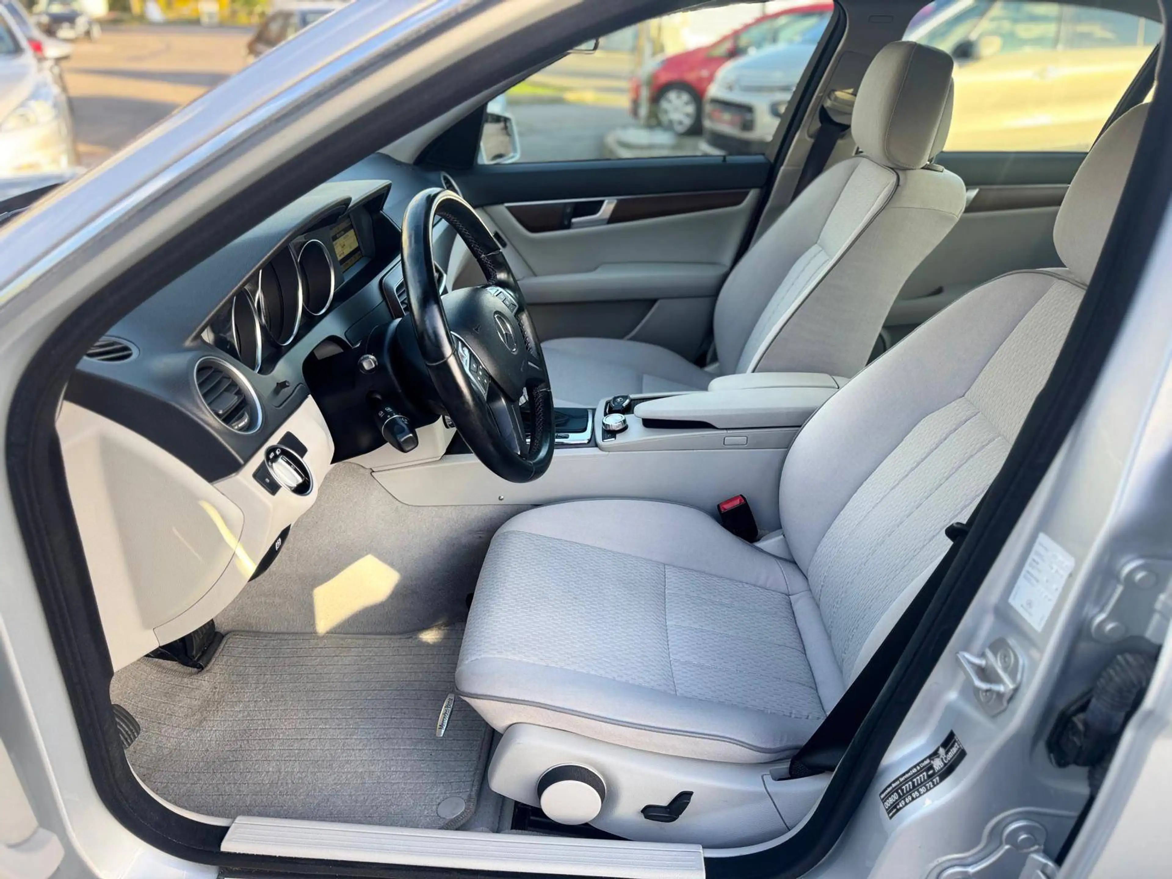 Mercedes-Benz C 180 C 180 CGI BlueEfficiency (204.049) — photo 8