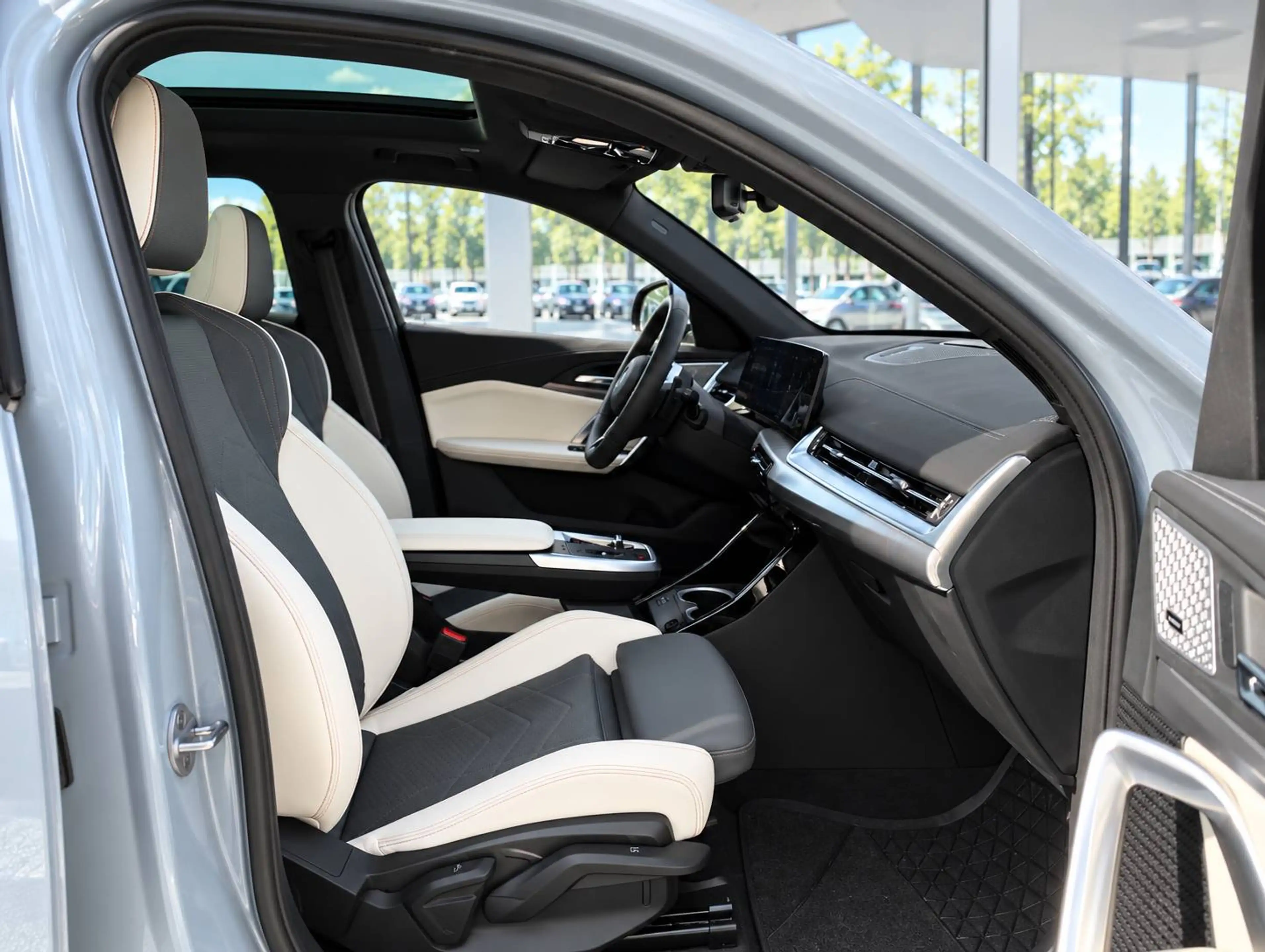 BMW X2 20 d sDrive M Sport/PANORAM/SHZ/KAMERA/PDC/VOLL — photo 11