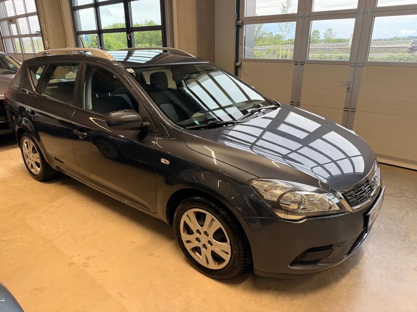 Kia Ceed SW / cee'd SW cee'd SW 1,4 CVVT Cool Surf Grau - 1
