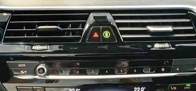 BMW 5 Series view 24