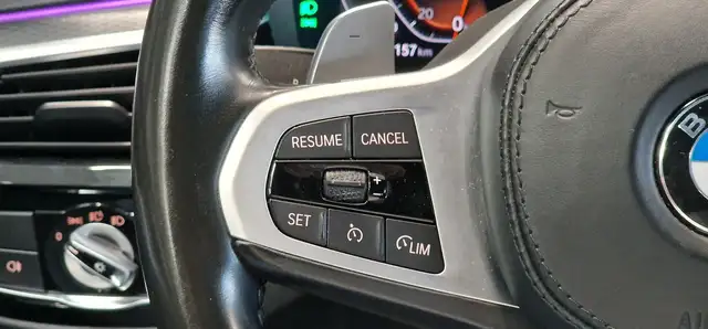 BMW 5 Series view 22