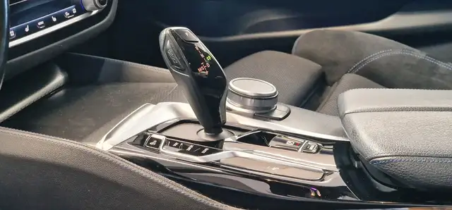 BMW 5 Series view 18