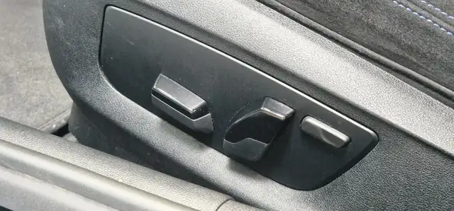 BMW 5 Series view 21