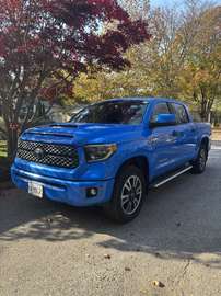 4x4 TRD Sport Crewmax - VOODOO BLUE