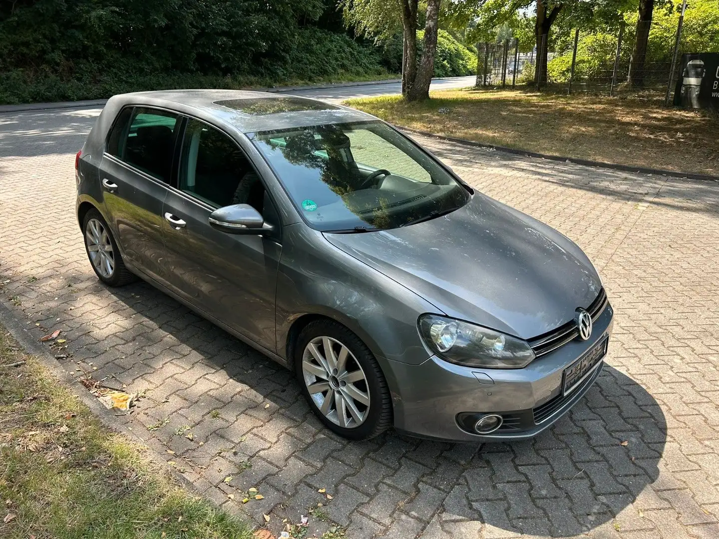 Volkswagen Golf VI Highline Grijs - 2