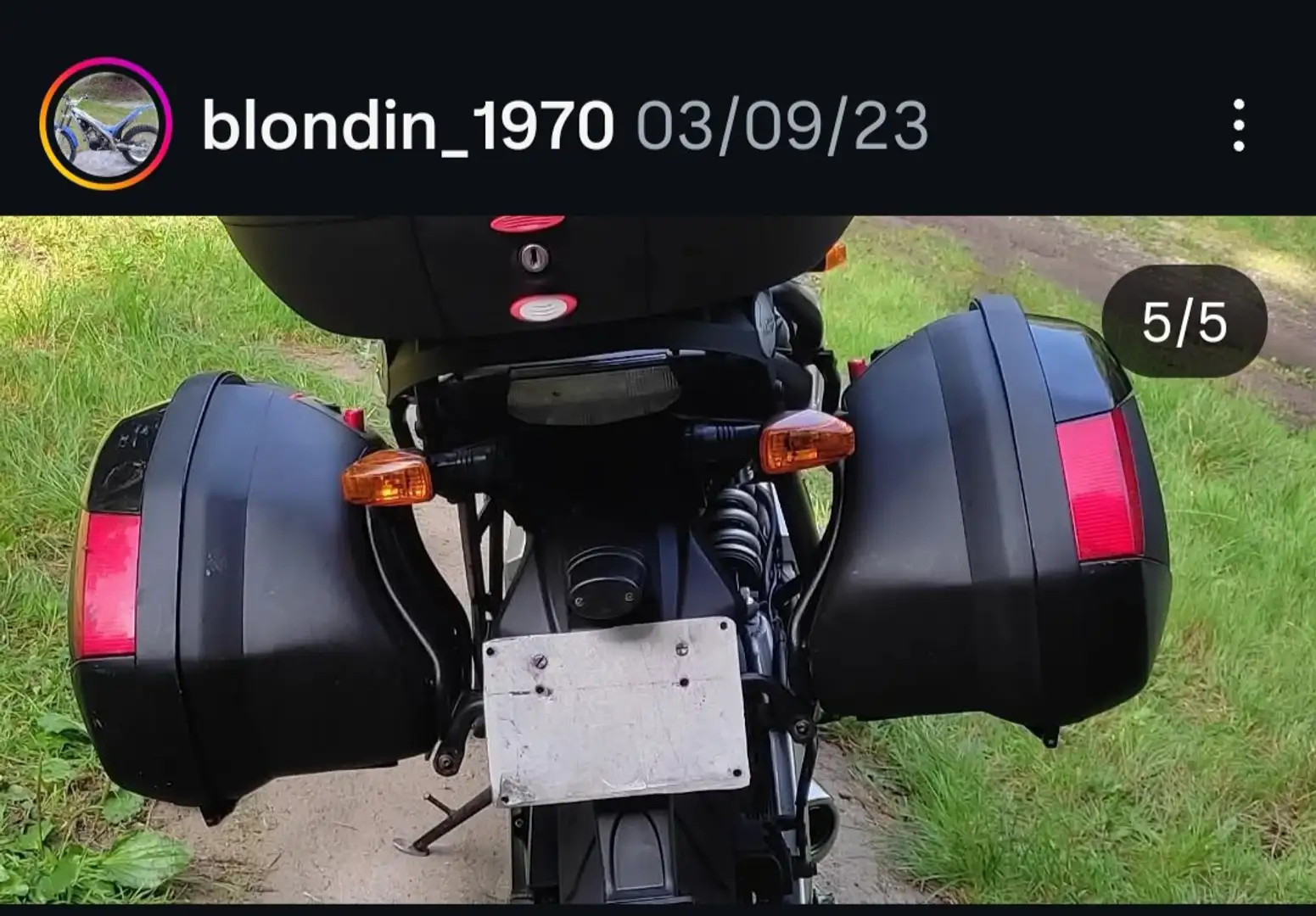 Kawasaki Versys 650 valise . échappement. Чорний - 1