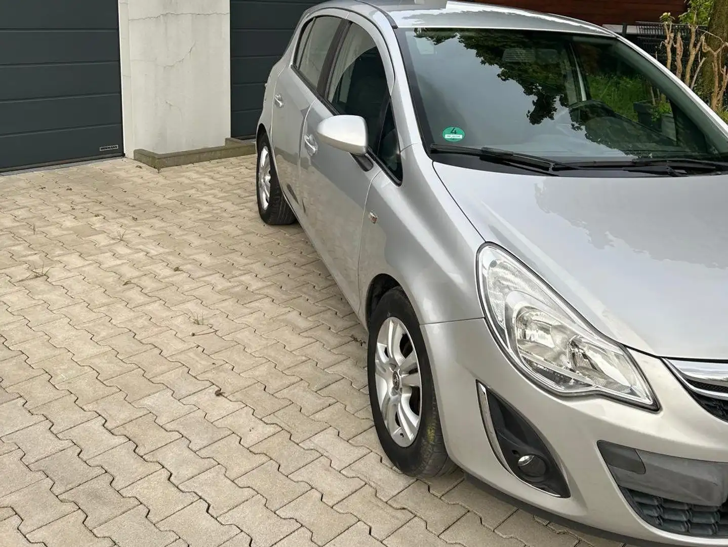 Opel Corsa 1.4 16V Selection Silber - 2