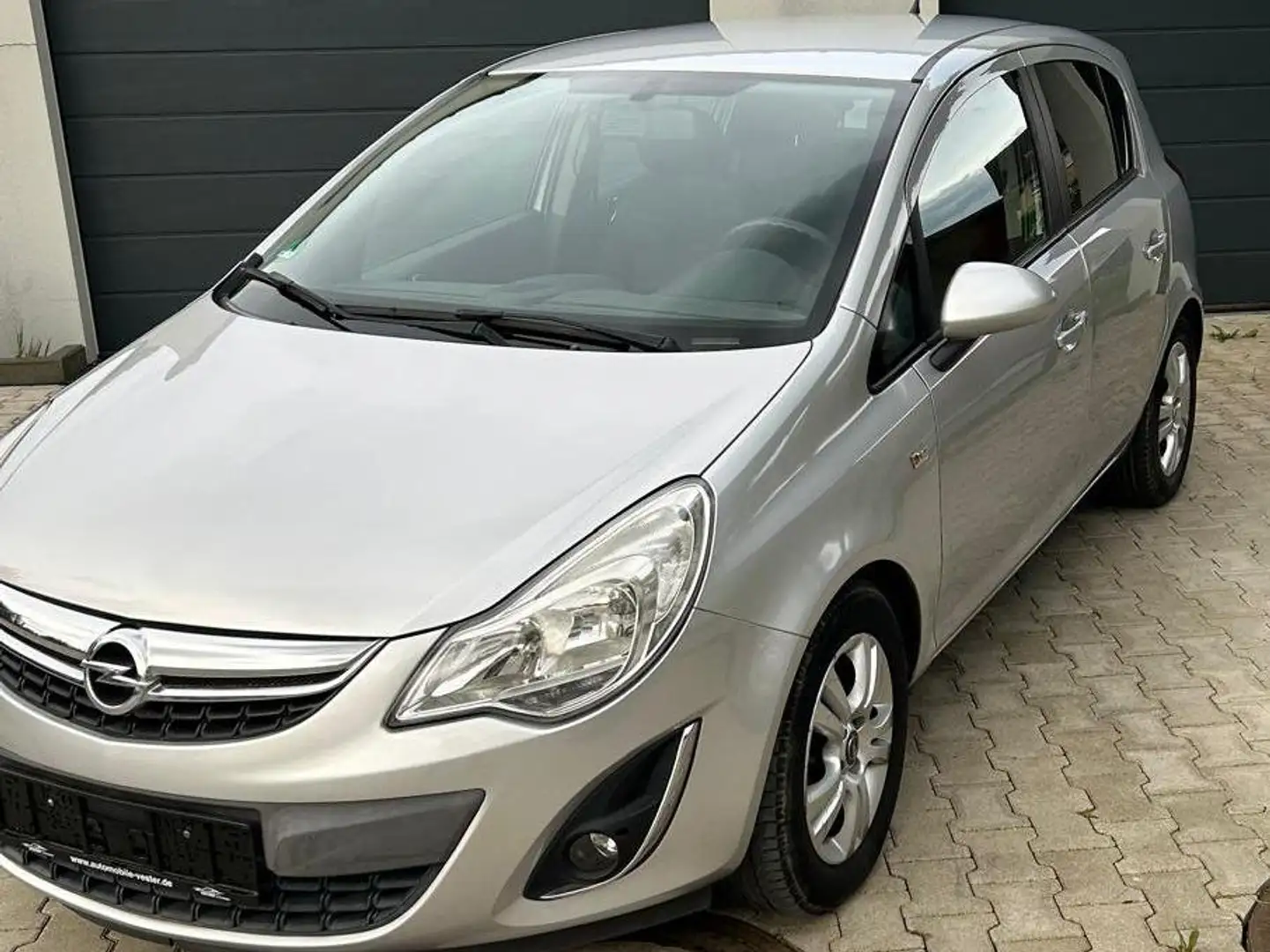 Opel Corsa 1.4 16V Selection Silber - 1