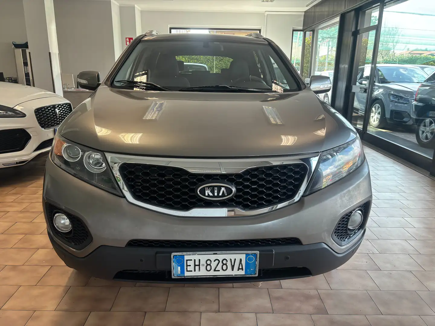 Kia Sorento 2.4 Active 2wd*GPL FINO 2031 Gris - 2