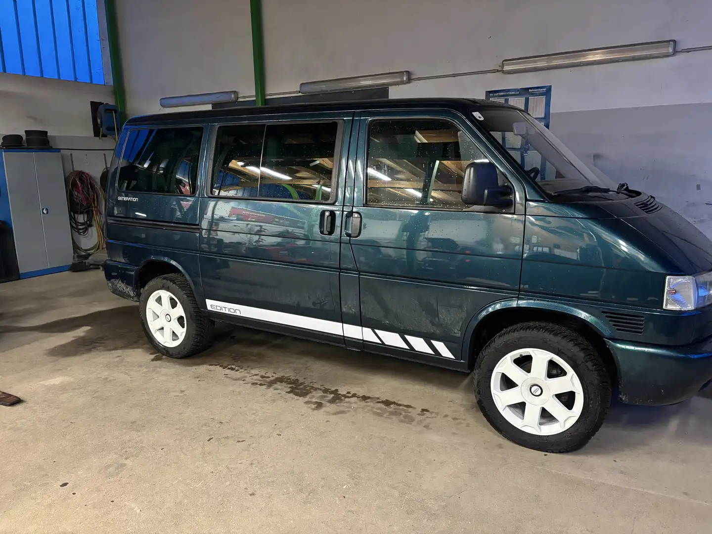 Volkswagen T4 Generation - 1