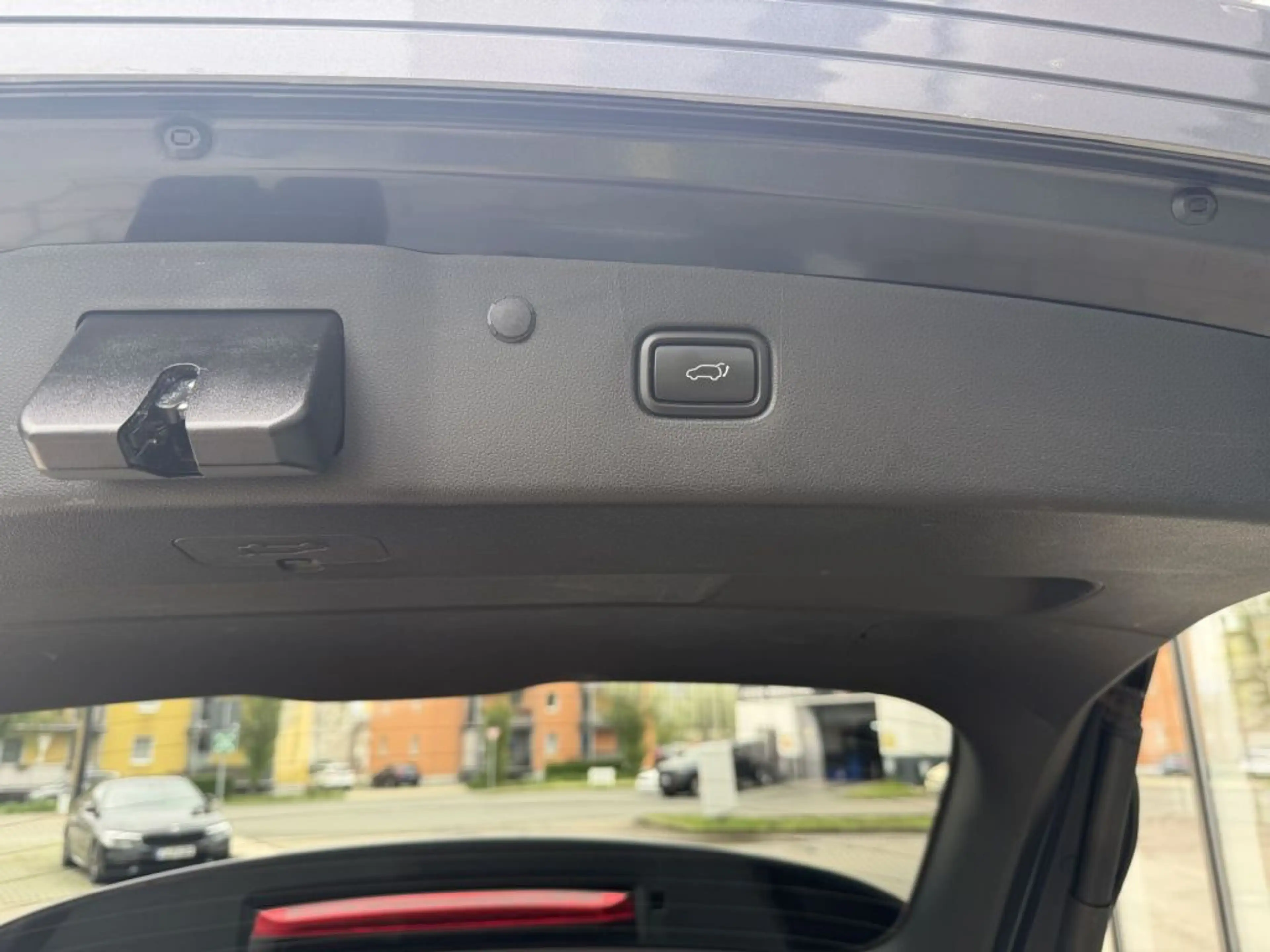 Kia Optima Sportswagon 2.0 GDI Plug-In Hybrid Spirit — photo 8